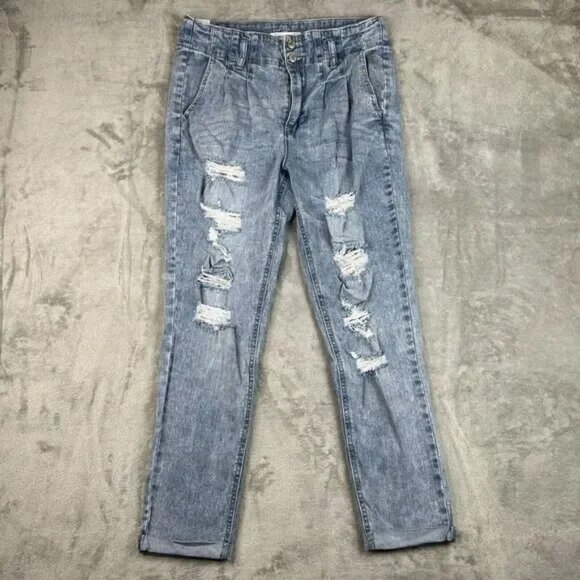 Almost Famous Jeans Womens 11 Juniors Light Wash Tapered Distressed Denim Cuffed - Picture 1 of 2